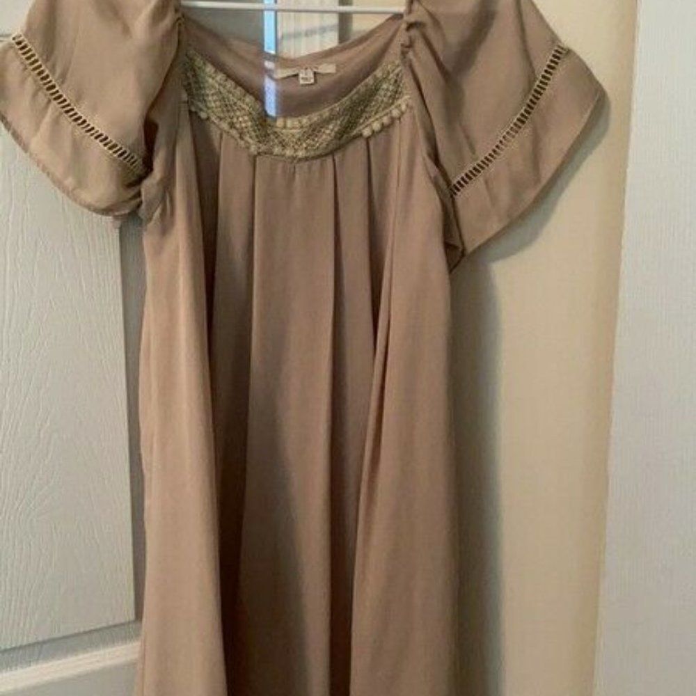 Umgee cream dress small